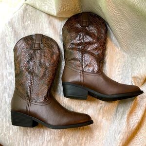 Rampage brown Cowboy Boots
